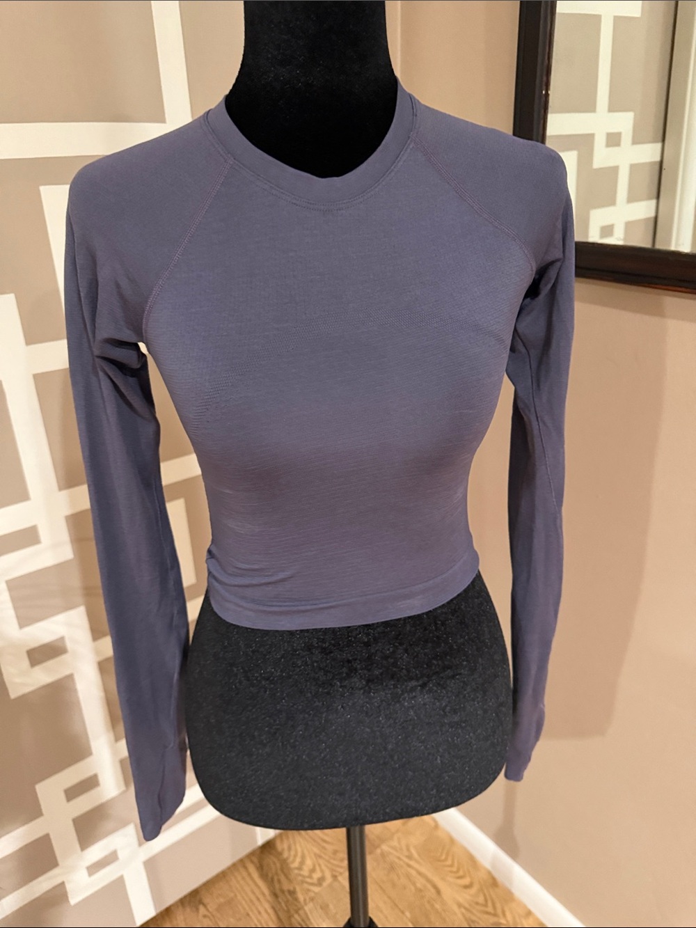 lululemon Swiftly Tech Cropped Long-Sleeve Shirt 2.0 in Purple Ash Sz 2